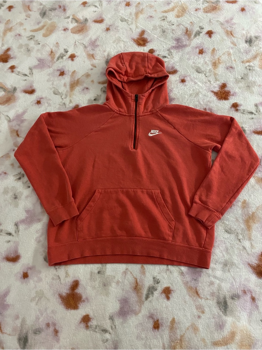 Nike women’s Red quarter Zip Hoodie Sweatshirt